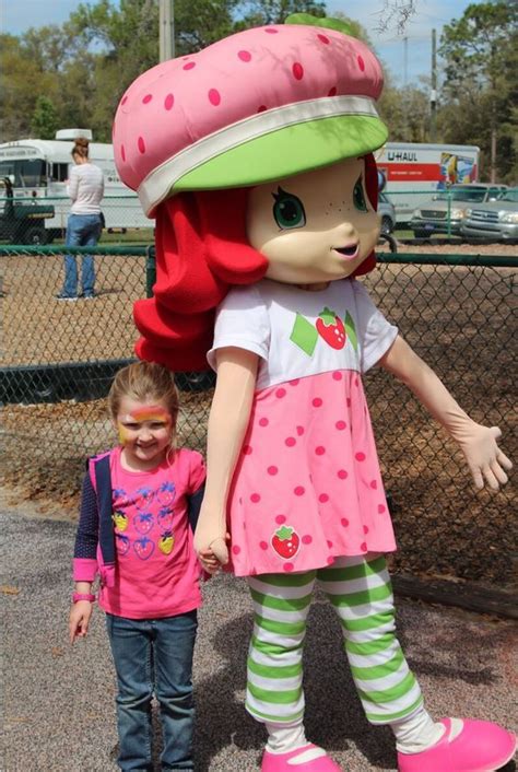 Strawberry shortcabe mascot